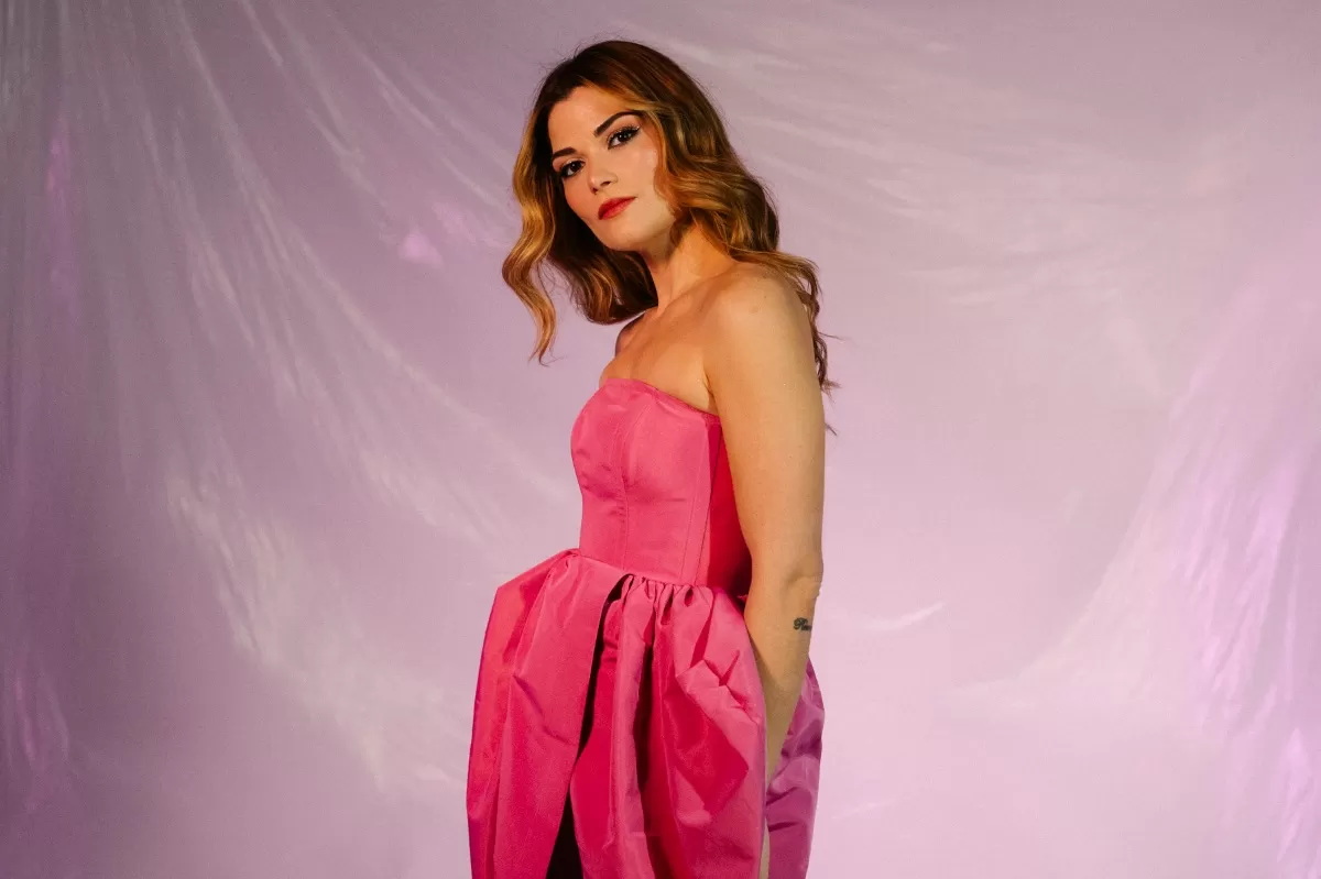 Μαρία Κουτσουρλή “Φεύγω Μακριά”